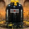 Sacred Shiva Lingam Abhishek Temple Wallpaper